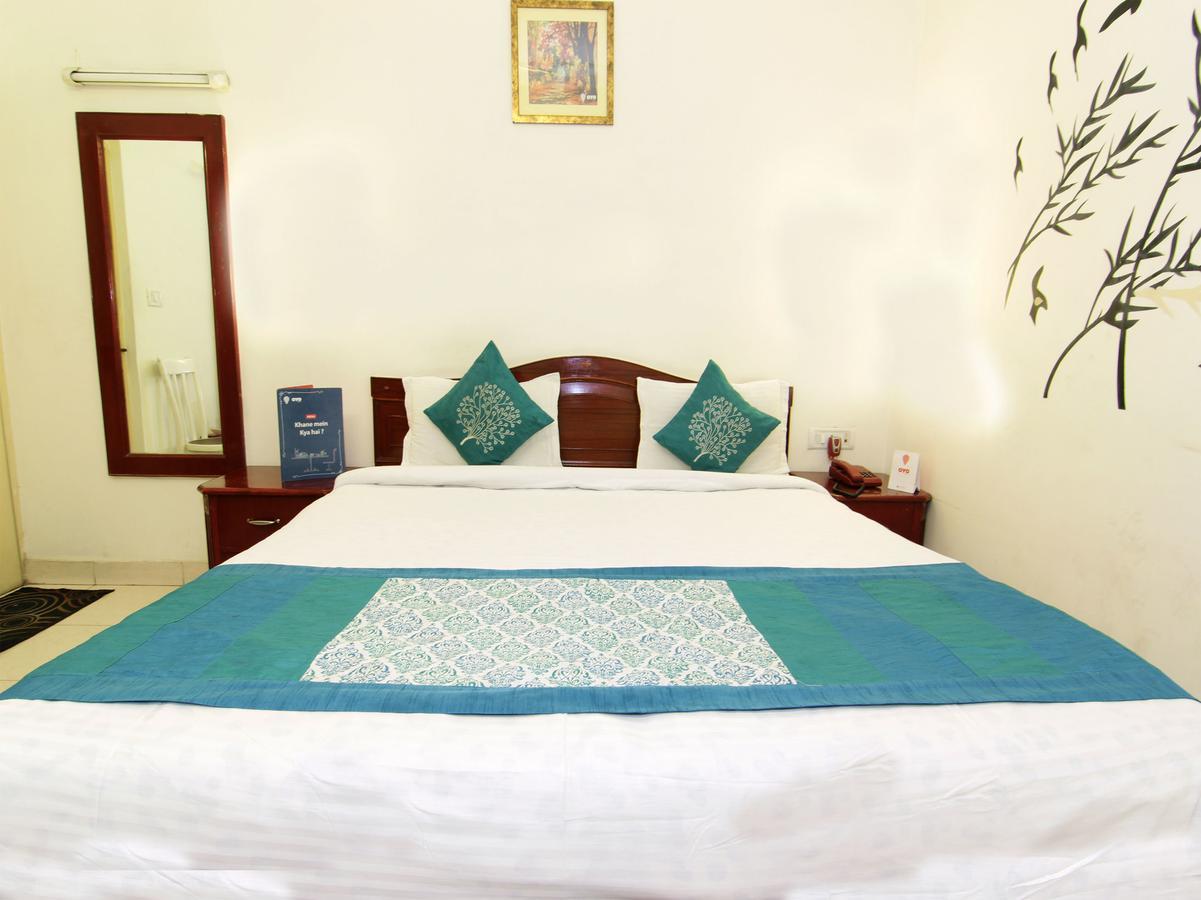 Oyo 4104 Surya Villa Pune Exteriör bild