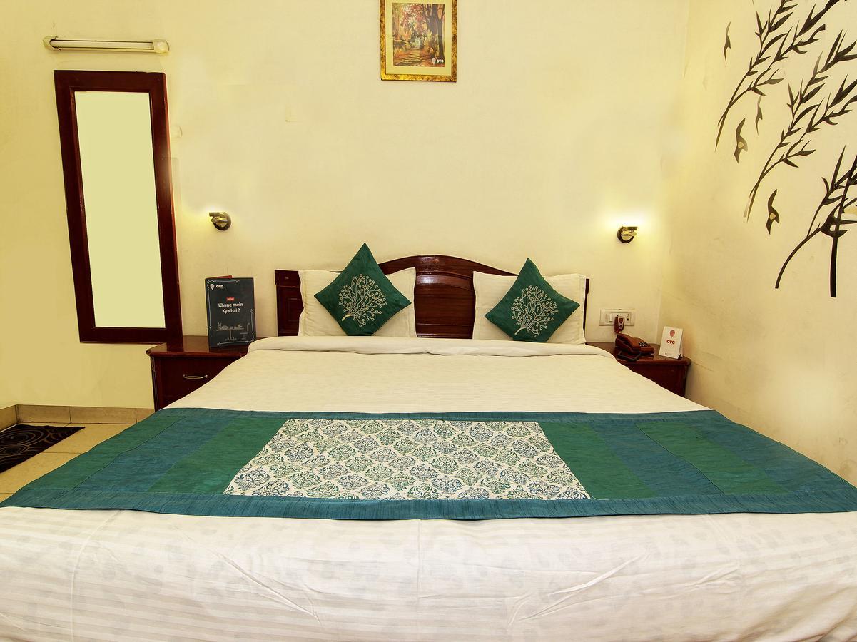 Oyo 4104 Surya Villa Pune Exteriör bild
