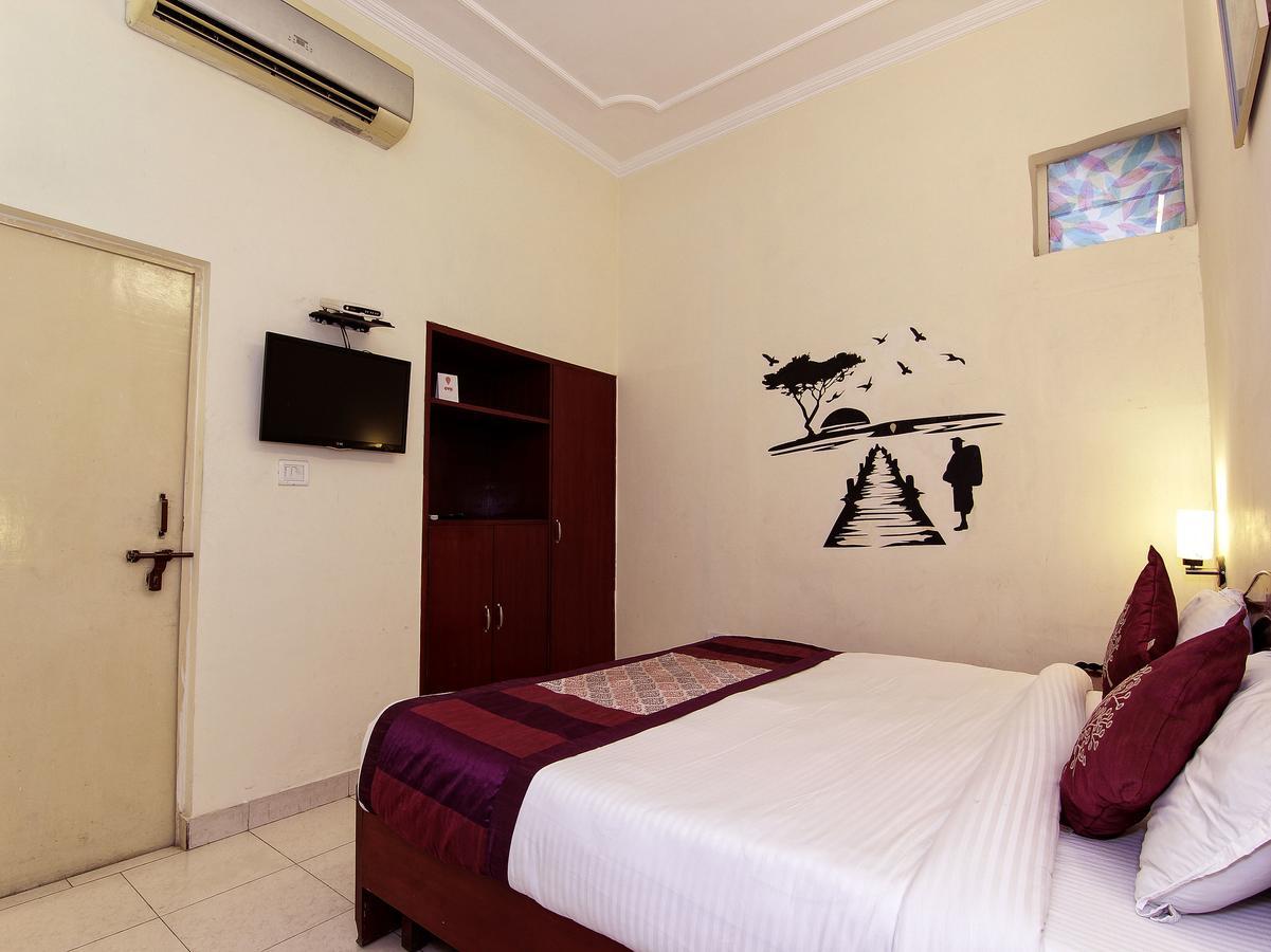 Oyo 4104 Surya Villa Pune Exteriör bild