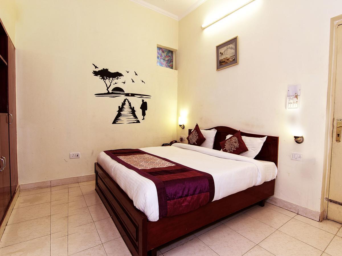Oyo 4104 Surya Villa Pune Exteriör bild