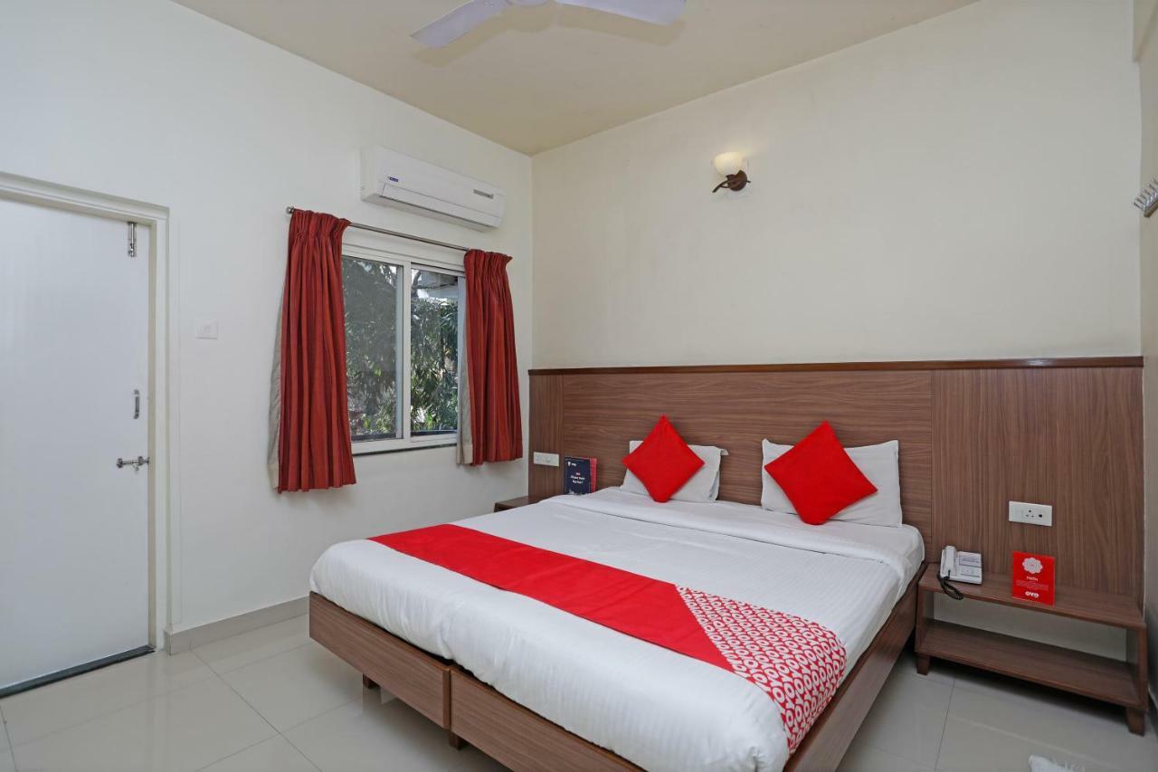 Oyo 4104 Surya Villa Pune Exteriör bild