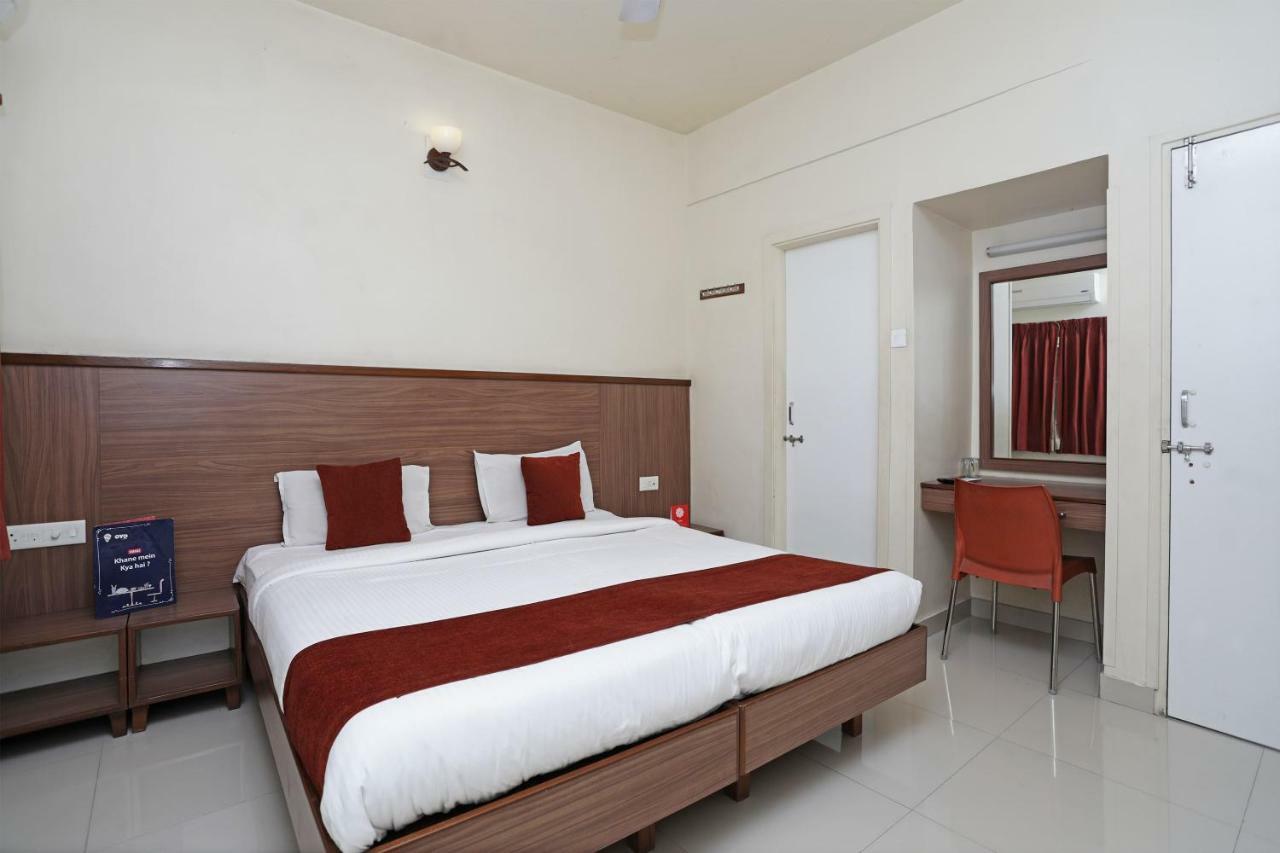 Oyo 4104 Surya Villa Pune Exteriör bild
